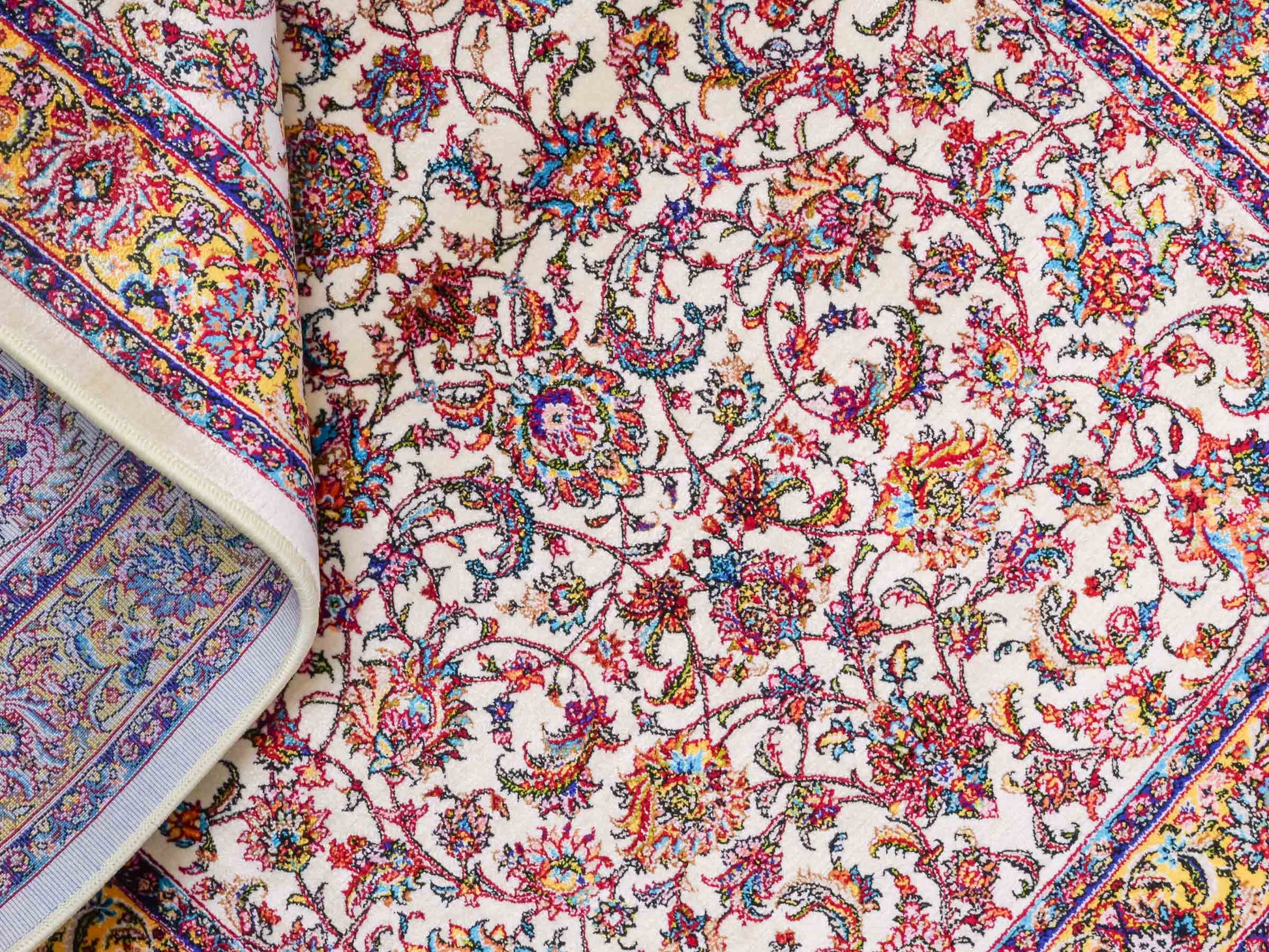 Ghom Maschinenteppich "Gordafarid" 90 x 60 cm aus pflanzlicher Seide (Viskose), Allover-Design, Cremeweiß, Beige. Teppichnummer: V41CR054M. Persian Luxury Collection by Khademi. Made in Iran / Persia – Vertrieb durch JUPITER Intl.