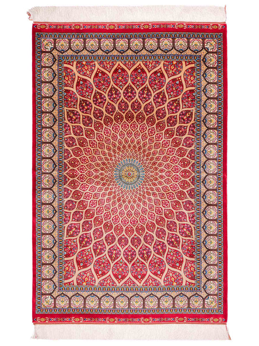 Ghom Maschinenteppich "Goshasp" 150 x 100 cm aus pflanzlicher Seide (Viskose) mit Gumbad-Medaillon, Rot. Teppichnummer: V40RD150H. Persian Luxury Collection by Khademi. Made in Iran / Persia – Vertrieb durch JUPITER Intl.