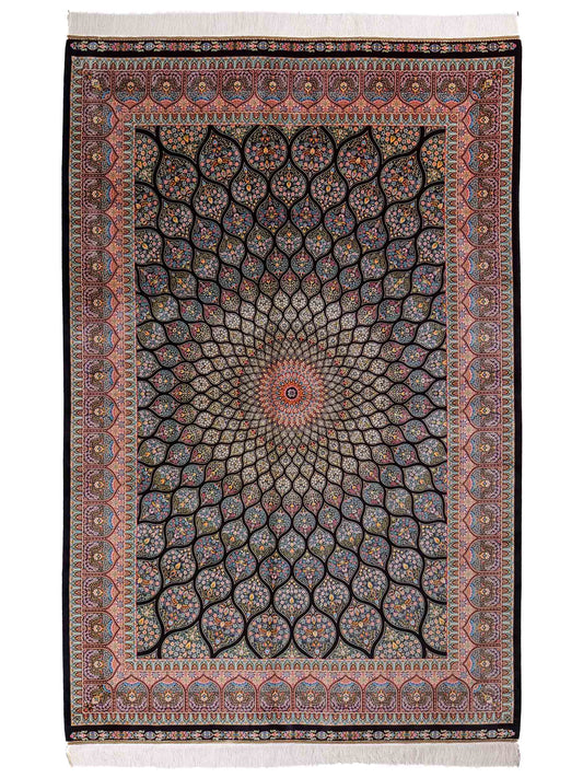 Ghom Maschinenteppich "Goshasp" 225 x 150 cm, mit Medaillon, aus pflanzlicher Seide (Viskose), Schwarz-Grün-Mehrfarbig. Teppichnummer: V40BK338H. Persian Luxury Collection by Khademi. Made in Iran / Persia – Vertrieb durch JUPITER Intl.