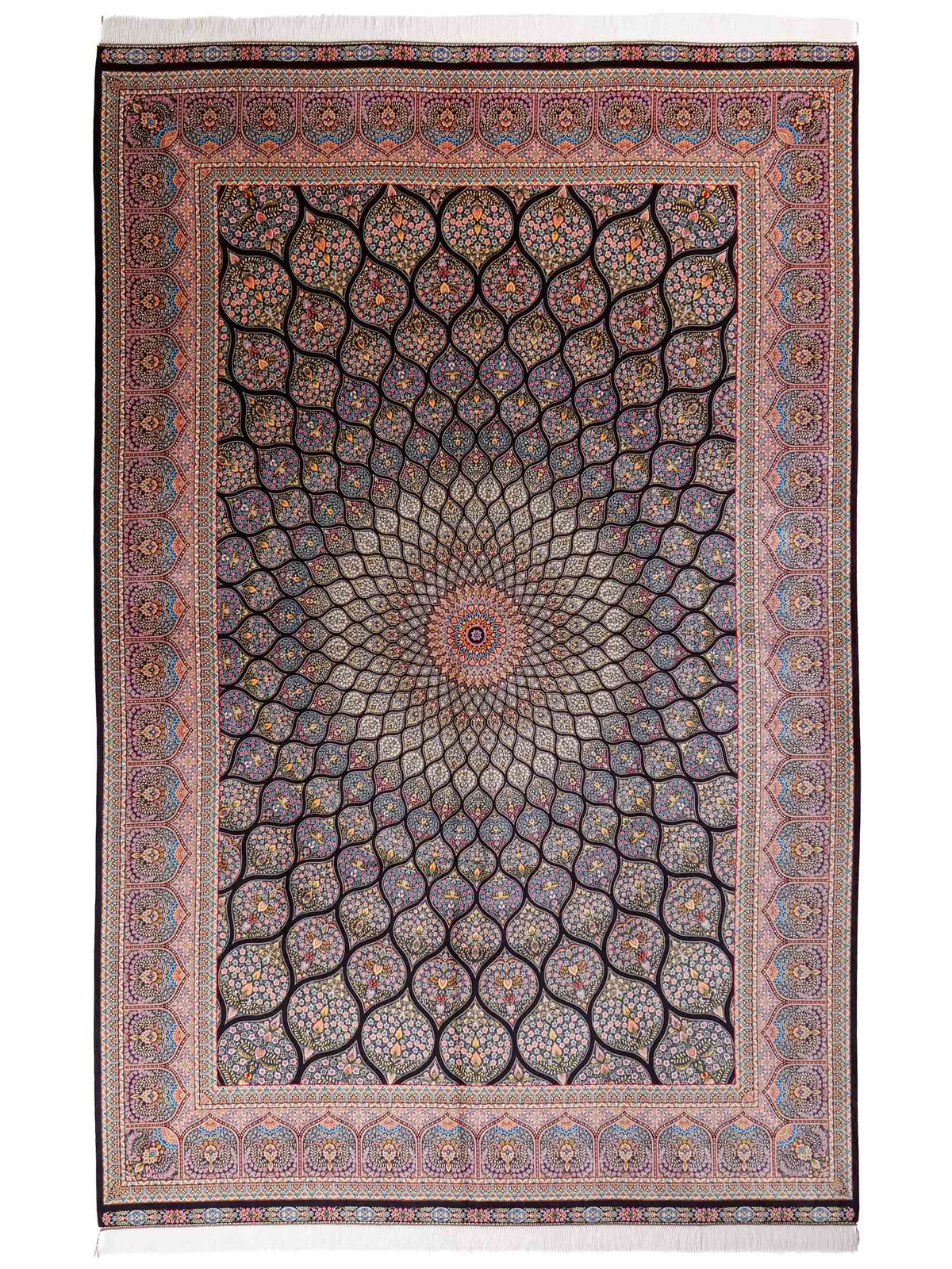 Ghom Maschinenteppich "Goshasp" 300 x 200 cm, mit Medaillon, aus pflanzlicher Seide (Viskose), Schwarz-Grün-Mehrfarbig. Teppichnummer: V40BK600H. Persian Luxury Collection by Khademi. Made in Iran / Persia – Vertrieb durch JUPITER Intl.