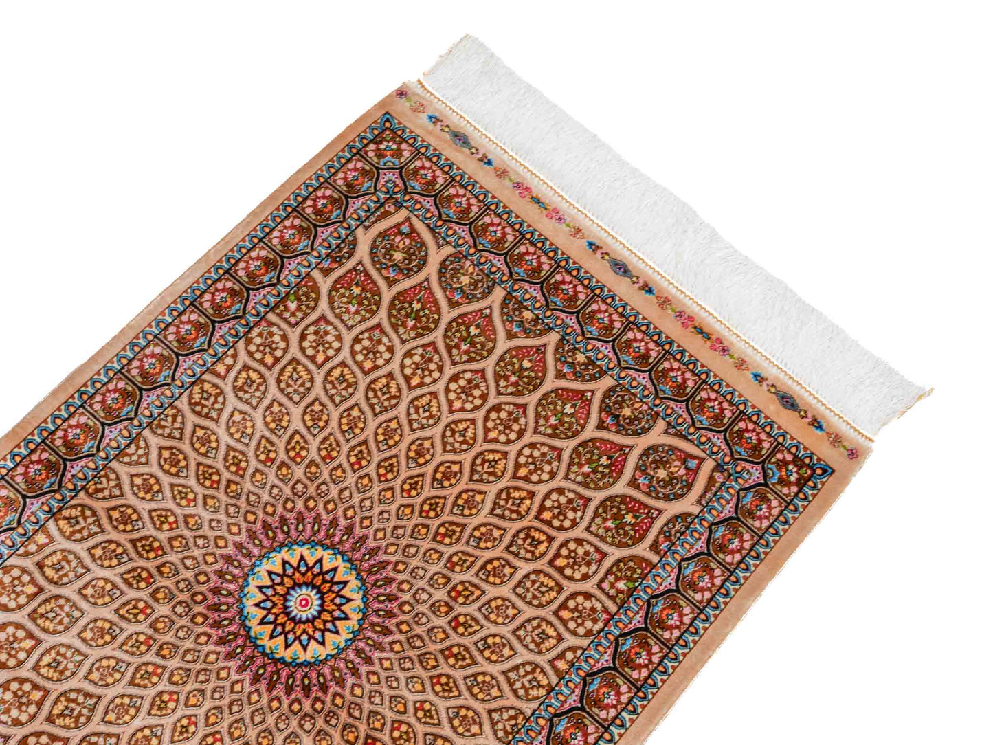 Ghom Maschinenteppich "Goshasp" 90 x 60 cm aus pflanzlicher Seide (Viskose) mit Gumbad-Medaillon, Beige. Teppichnummer: V40BG054H. Persian Luxury Collection by Khademi. Made in Iran / Persia – Vertrieb durch JUPITER Intl.
