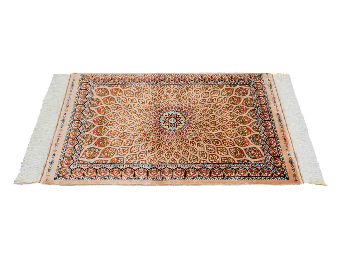 Ghom Maschinenteppich "Goshasp" 90 x 60 cm aus pflanzlicher Seide (Viskose) mit Gumbad-Medaillon, Beige. Teppichnummer: V40BG054H. Persian Luxury Collection by Khademi. Made in Iran / Persia – Vertrieb durch JUPITER Intl.