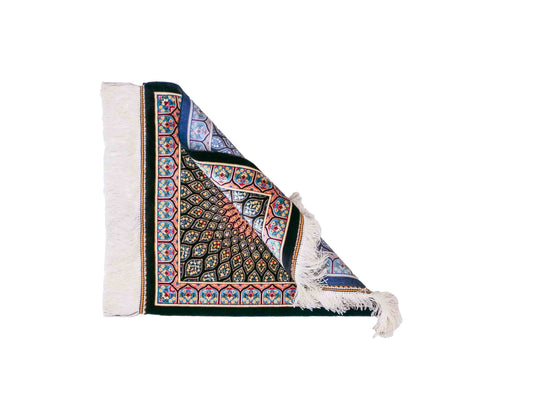 Runder Ghom Maschinenteppich "Goshasp" 50 x 50 cm, mit Medaillon, aus pflanzlicher Seide (Viskose), Schwarz-Mehrfarbig, Hand-Finished. Teppichnummer: V40BK025H. Persian Luxury Collection by Khademi. Made in Iran / Persia – Vertrieb: JUPITER Intl.