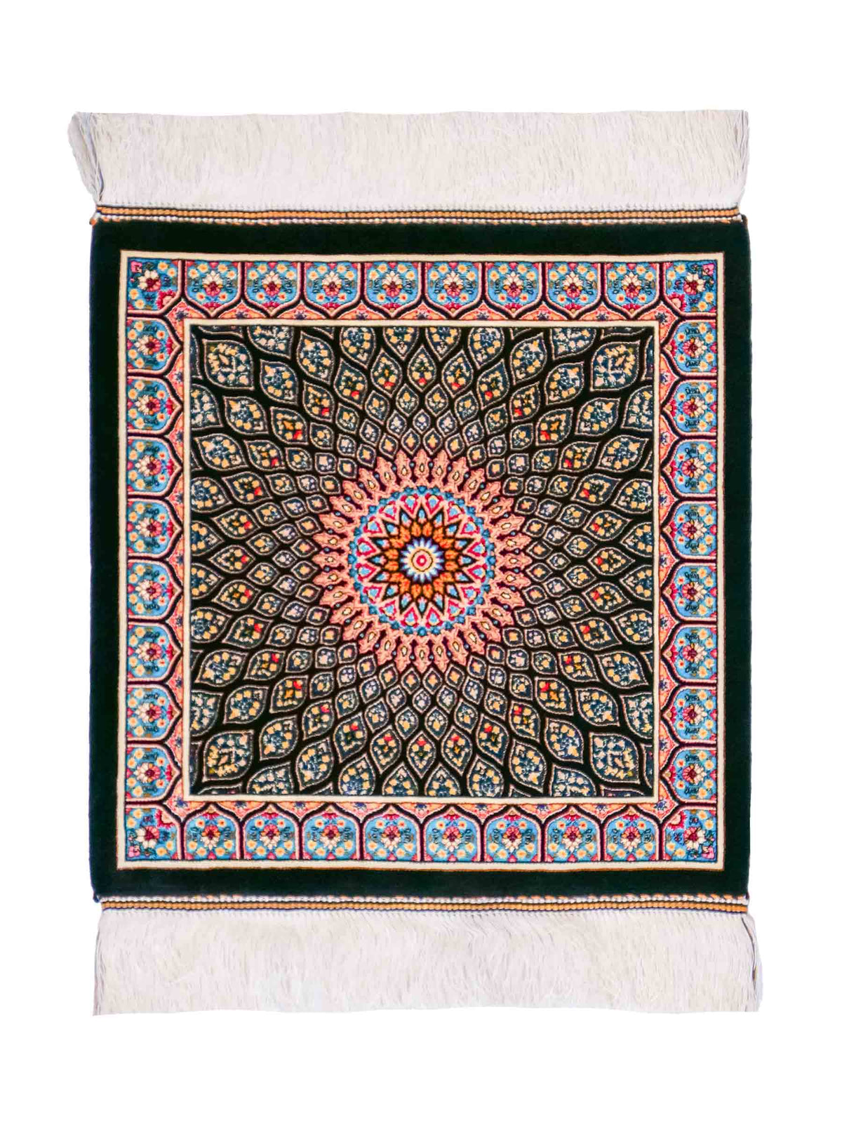 Runder Ghom Maschinenteppich "Goshasp" 50 x 50 cm, mit Medaillon, aus pflanzlicher Seide (Viskose), Schwarz-Mehrfarbig, Hand-Finished. Teppichnummer: V40BK025H. Persian Luxury Collection by Khademi. Made in Iran / Persia – Vertrieb: JUPITER Intl.