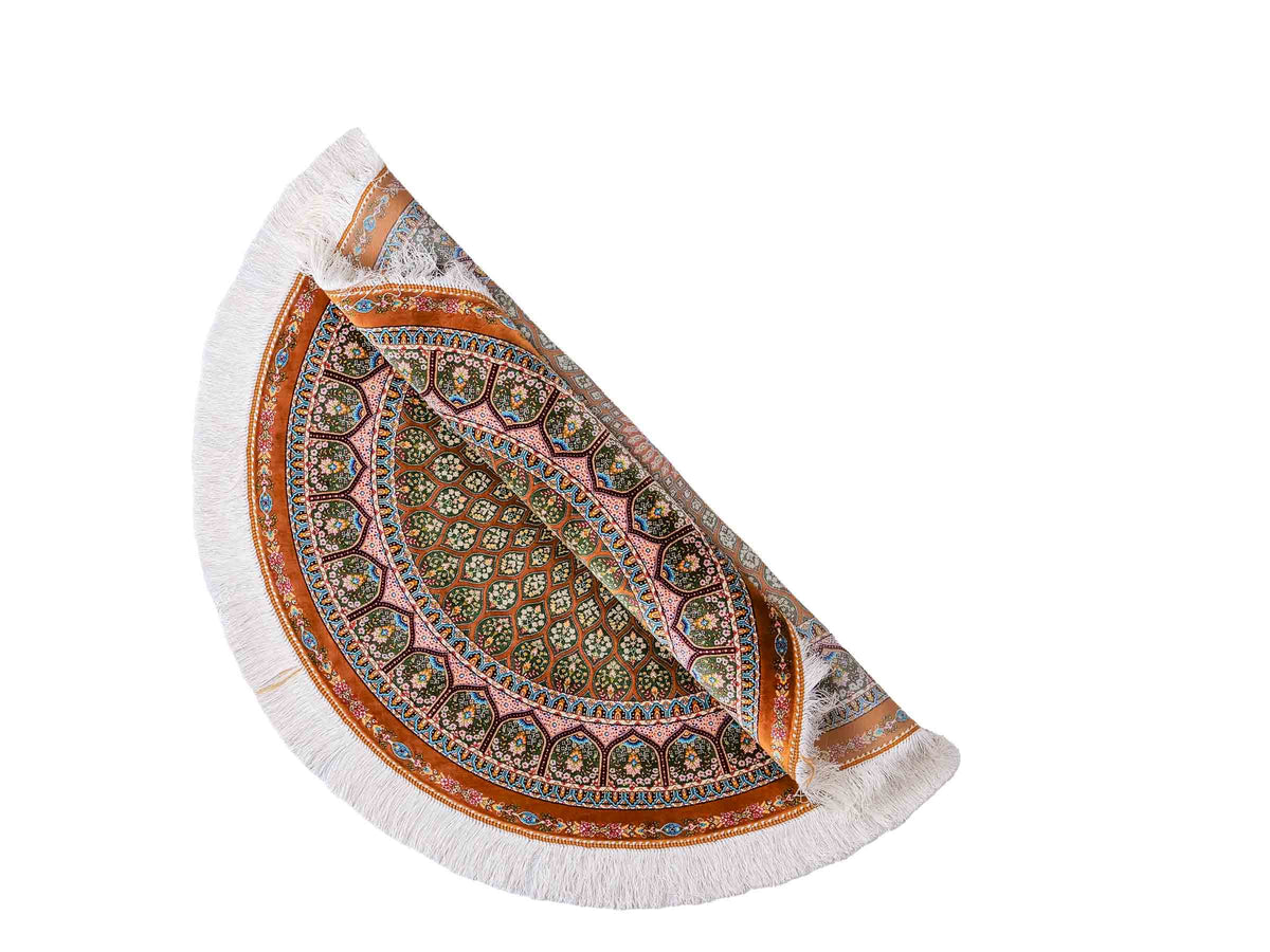 Runder Ghom Maschinenteppich "Goshasp" 100 x 100 cm, mit Medaillon, aus pflanzlicher Seide (Viskose), Braun-Grün. Teppichnummer: V40WN100H. Persian Luxury Collection by Khademi. Made in Iran / Persia – Vertrieb durch JUPITER Intl.