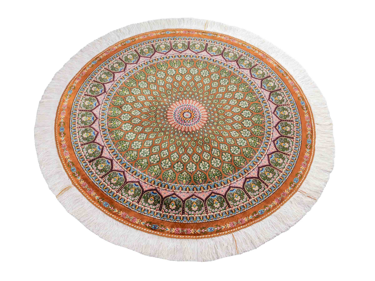 Runder Ghom Maschinenteppich "Goshasp" 100 x 100 cm, mit Medaillon, aus pflanzlicher Seide (Viskose), Braun-Grün. Teppichnummer: V40WN100H. Persian Luxury Collection by Khademi. Made in Iran / Persia – Vertrieb durch JUPITER Intl.