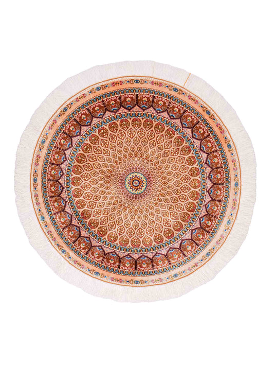 Runder Ghom Maschinenteppich "Goshasp" 100 x 100 cm, mit Medaillon, aus pflanzlicher Seide (Viskose), Beige-Cremeweiß. Teppichnummer: V40BG100H. Persian Luxury Collection by Khademi. Made in Iran / Persia – Vertrieb durch JUPITER Intl.