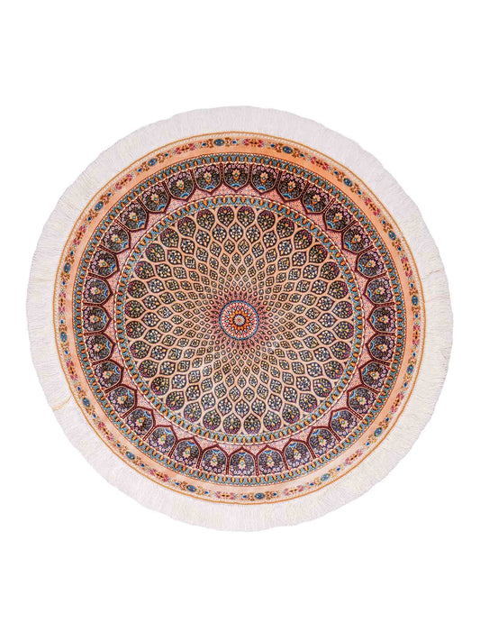 Runder Ghom Maschinenteppich "Goshasp" 100 x 100 cm, mit Medaillon, aus pflanzlicher Seide (Viskose), Beige-Grün. Teppichnummer: V40CG100H. Persian Luxury Collection by Khademi. Made in Iran / Persia – Vertrieb durch JUPITER Intl.