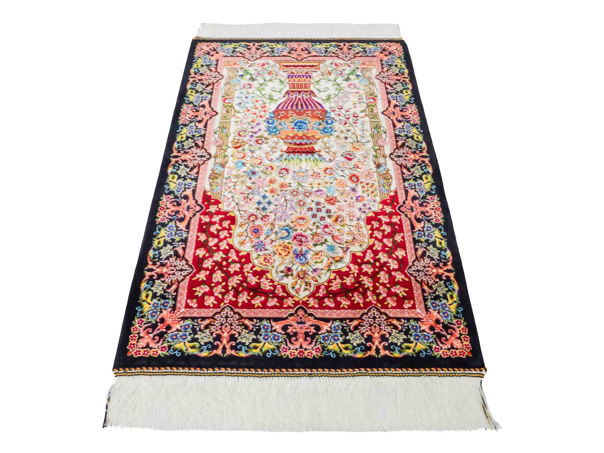 Ghom Maschinenteppich "Gushtasp" 90 x 60 cm aus pflanzlicher Seide (Viskose). Wandteppich mit Bildmotiv, Cremeweiß-Schwarz. Teppichnummer: V43CR054H. Persian Luxury Collection by Khademi. Made in Iran / Persia – Vertrieb durch JUPITER Intl.