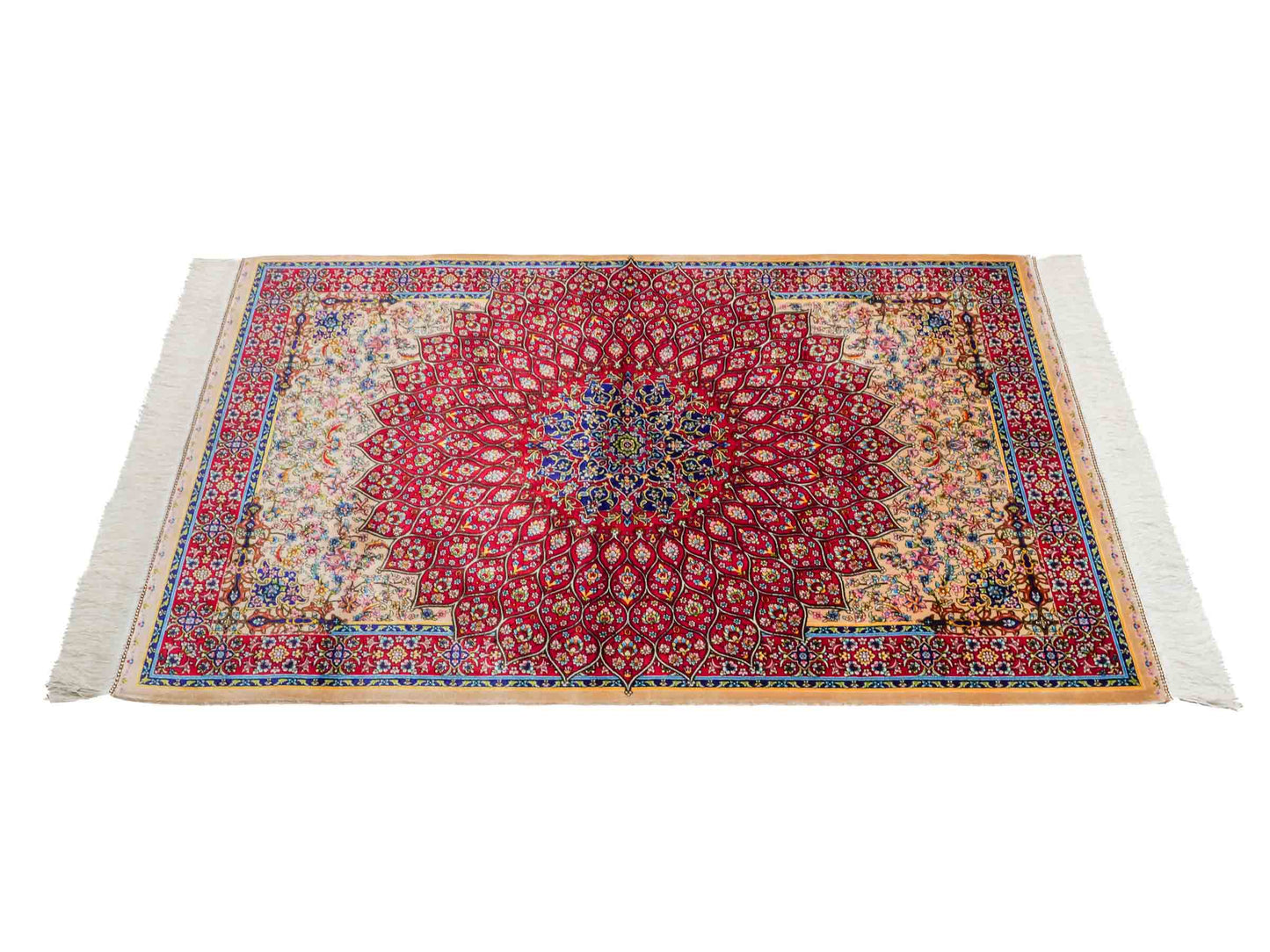 Ghom Maschinenteppich "Homa" 120 x 80 cm aus pflanzlicher Seide (Viskose) mit Medaillon, Beige-Rot. Teppichnummer: V44BR096H. Persian Luxury Collection by Khademi. Made in Iran / Persia – Vertrieb durch JUPITER Intl.