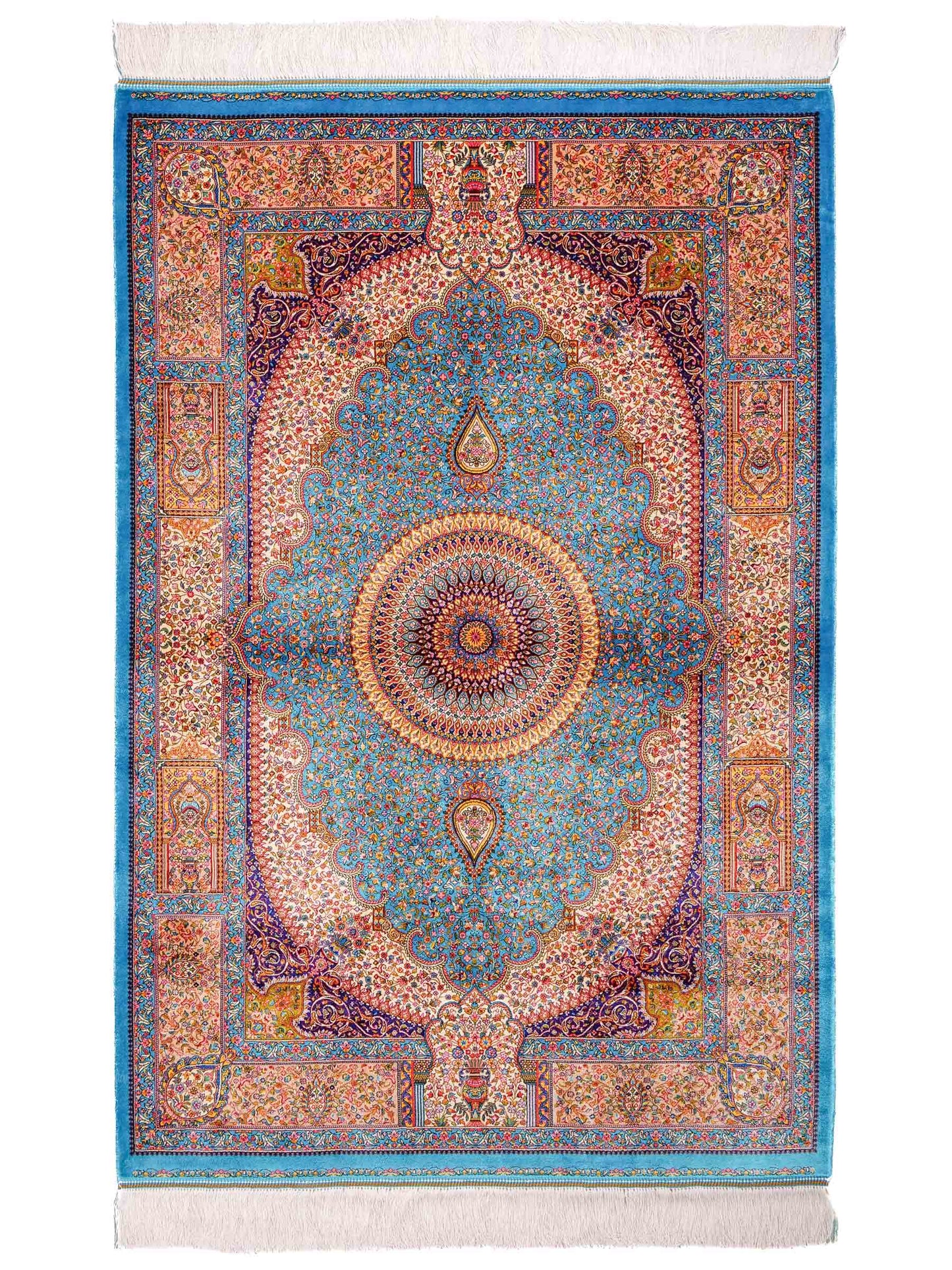 Ghom Maschinenteppich "Homay" 150 x 100 cm aus pflanzlicher Seide (Viskose) mit Medaillon, Hellblau, Cremeweiß. Teppichnummer: V45TC150H. Persian Luxury Collection by Khademi. Made in Iran / Persia – Vertrieb durch JUPITER Intl.