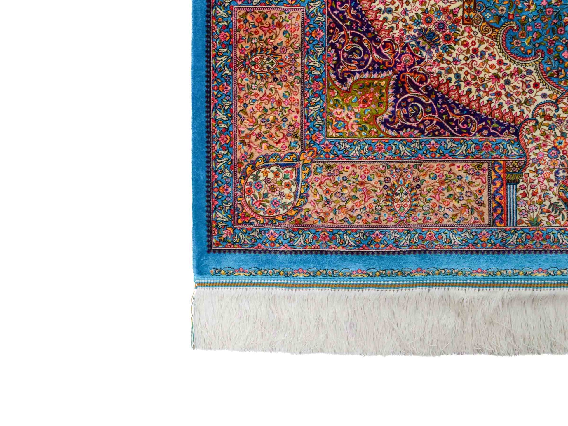 Ghom Maschinenteppich "Homay" 150 x 100 cm aus pflanzlicher Seide (Viskose) mit Medaillon, Hellblau, Cremeweiß. Teppichnummer: V45TC150H. Persian Luxury Collection by Khademi. Made in Iran / Persia – Vertrieb durch JUPITER Intl.