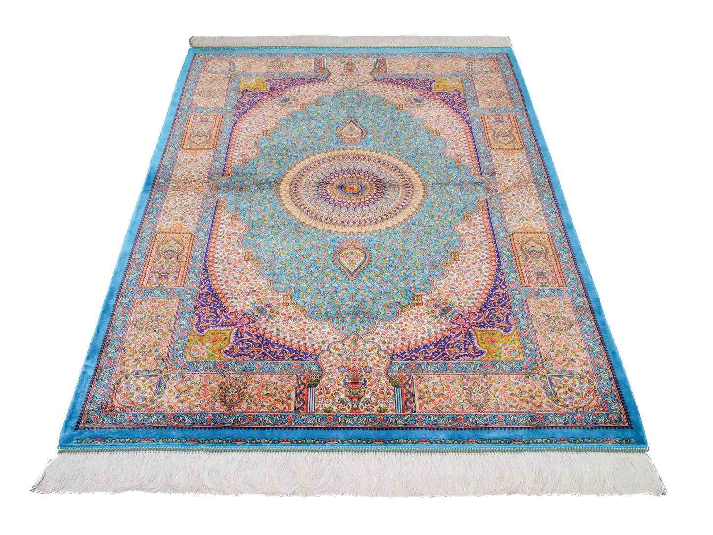 Ghom Maschinenteppich "Homay" 150 x 100 cm aus pflanzlicher Seide (Viskose) mit Medaillon, Hellblau, Cremeweiß. Teppichnummer: V45TC150H. Persian Luxury Collection by Khademi. Made in Iran / Persia – Vertrieb durch JUPITER Intl.