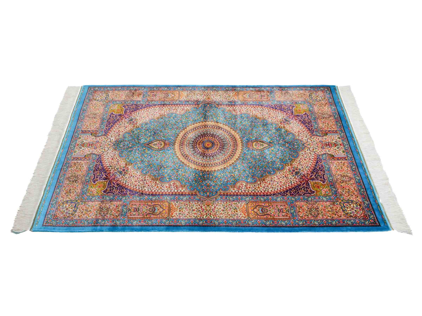 Ghom Maschinenteppich "Homay" 150 x 100 cm aus pflanzlicher Seide (Viskose) mit Medaillon, Hellblau, Cremeweiß. Teppichnummer: V45TC150H. Persian Luxury Collection by Khademi. Made in Iran / Persia – Vertrieb durch JUPITER Intl.