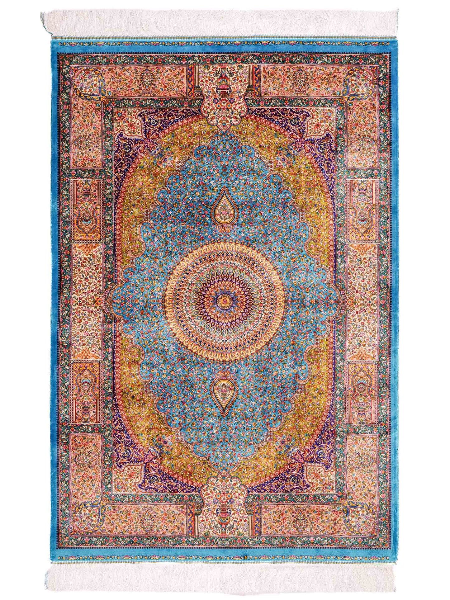 Ghom Maschinenteppich "Homay" 150 x 100 cm aus pflanzlicher Seide (Viskose) mit Medaillon, Hellblau, Hellgrün. Teppichnummer: V45TG150H. Persian Luxury Collection by Khademi. Made in Iran / Persia – Vertrieb durch JUPITER Intl.