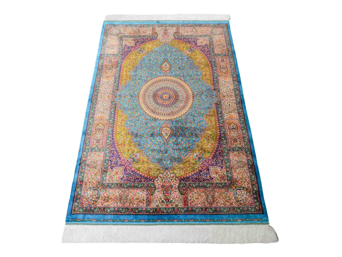 Ghom Maschinenteppich "Homay" 150 x 100 cm aus pflanzlicher Seide (Viskose) mit Medaillon, Hellblau, Hellgrün. Teppichnummer: V45TG150H. Persian Luxury Collection by Khademi. Made in Iran / Persia – Vertrieb durch JUPITER Intl.
