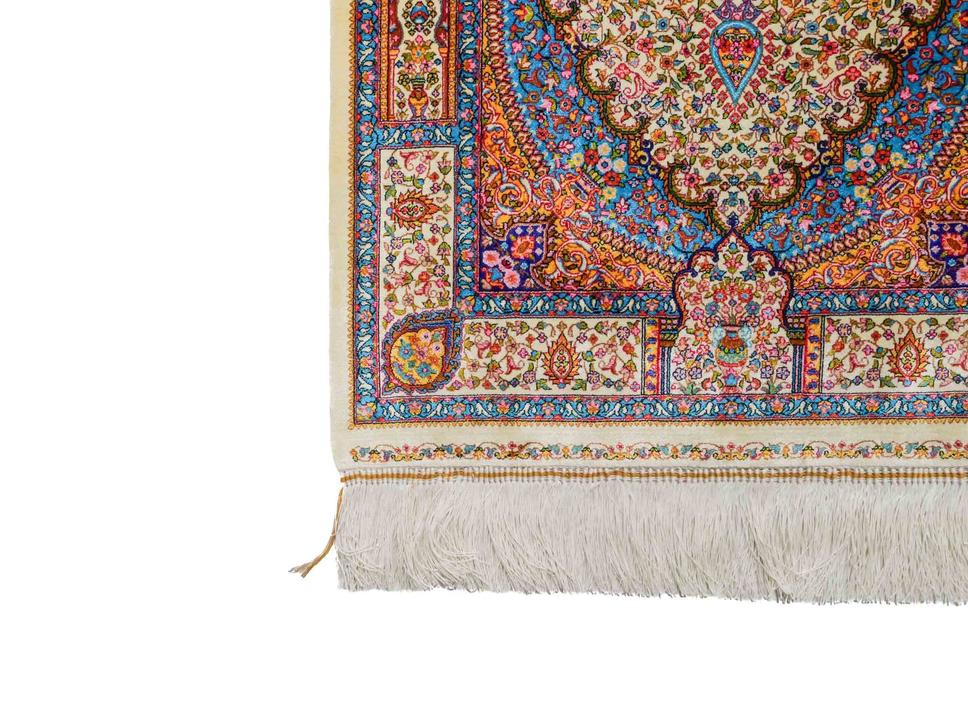 Ghom Maschinenteppich "Homay" 90 x 60 cm aus pflanzlicher Seide (Viskose) mit Medaillon, Cremeweiß, Hellblau. Teppichnummer: V45CT054H. Persian Luxury Collection by Khademi. Made in Iran / Persia – Vertrieb durch JUPITER Intl.