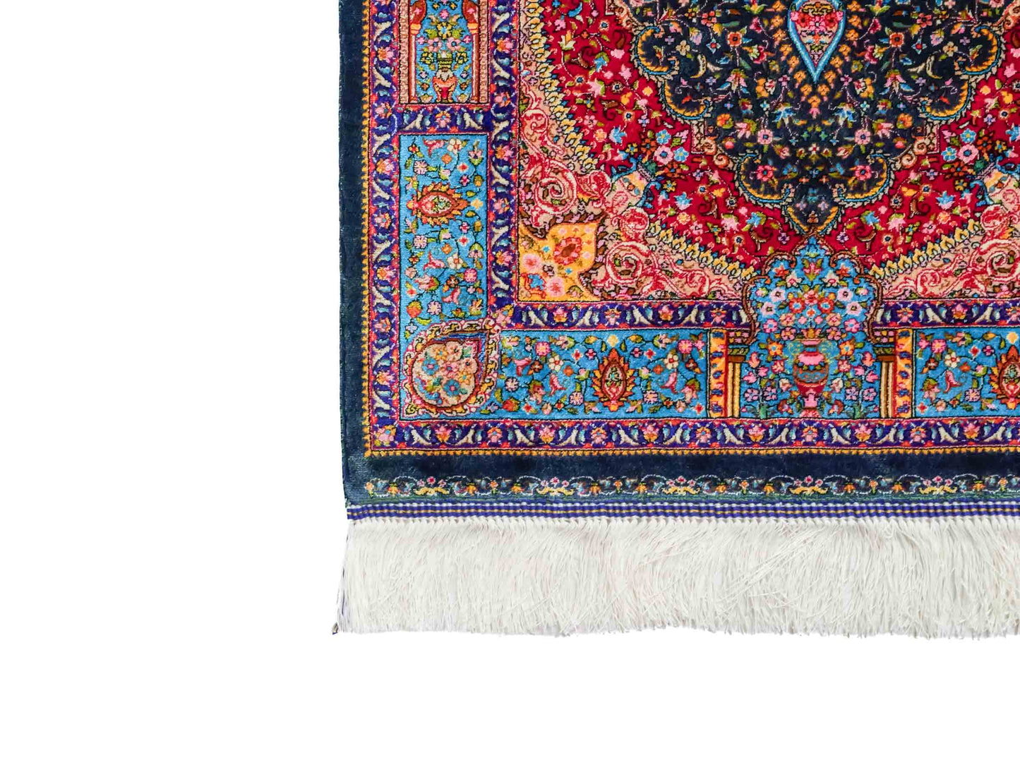 Ghom Maschinenteppich "Homay" 90 x 60 cm aus pflanzlicher Seide (Viskose) mit Medaillon, Dunkelgrün, Hellblau. Teppichnummer: V45DT054H. Persian Luxury Collection by Khademi. Made in Iran / Persia – Vertrieb durch JUPITER Intl.