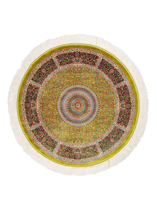 Runder Ghom Maschinenteppich "Hushang" 100 x 100 cm aus pflanzlicher Seide (Viskose) mit Medaillon, Grün, Hellgrün. Teppichnummer: V46LM100H. Persian Luxury Collection by Khademi. Made in Iran / Persia – Vertrieb durch JUPITER Intl.