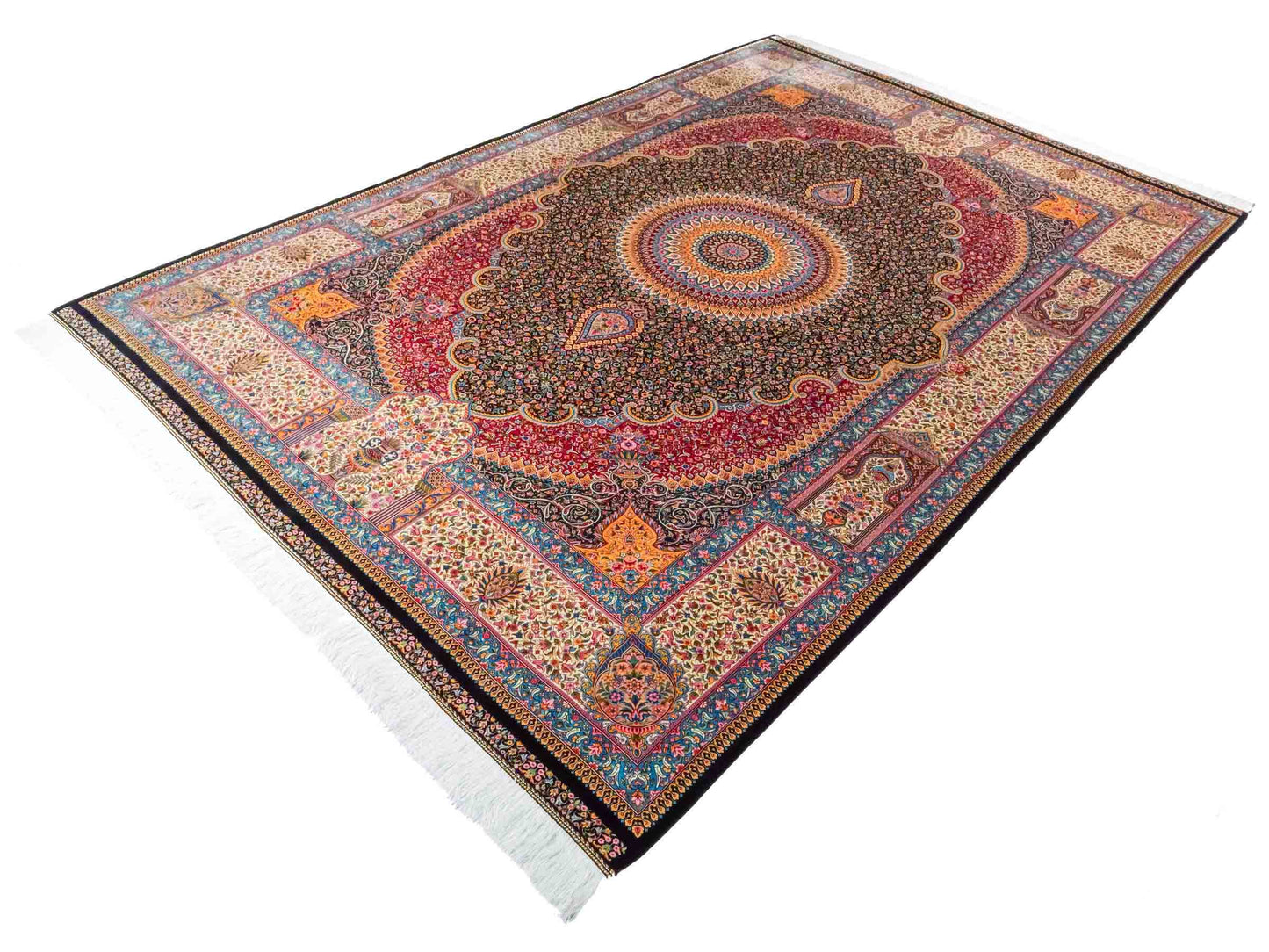 Ghom Maschinenteppich "Iraj" 300 x 200 cm aus pflanzlicher Seide (Viskose) mit Medaillon, Schwarz, Cremeweiß. Teppichnummer: V47BC600H. Persian Luxury Collection by Khademi. Made in Iran / Persia – Vertrieb durch JUPITER Intl.