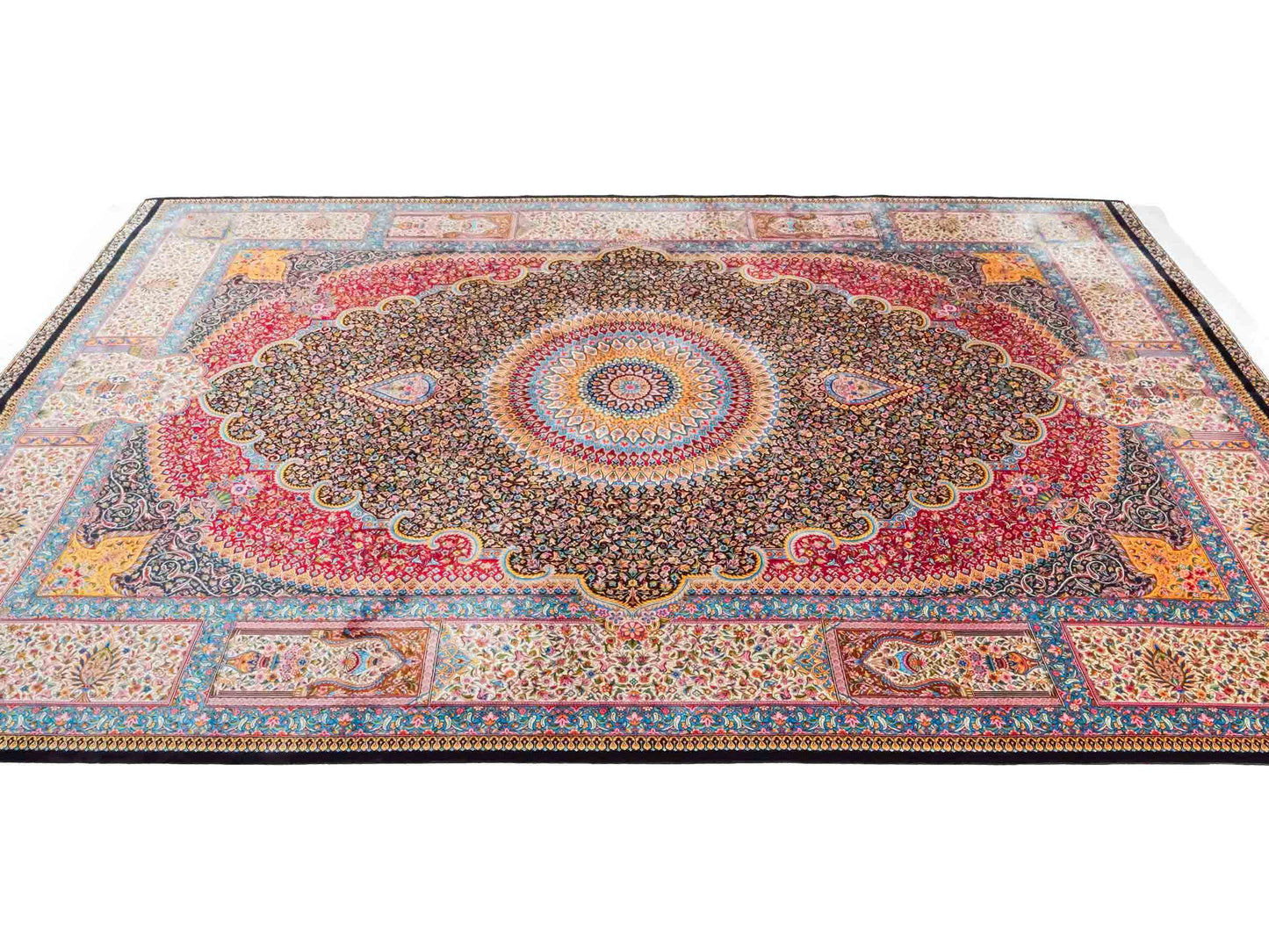 Ghom Maschinenteppich "Iraj" 300 x 200 cm aus pflanzlicher Seide (Viskose) mit Medaillon, Schwarz, Cremeweiß. Teppichnummer: V47BC600H. Persian Luxury Collection by Khademi. Made in Iran / Persia – Vertrieb durch JUPITER Intl.