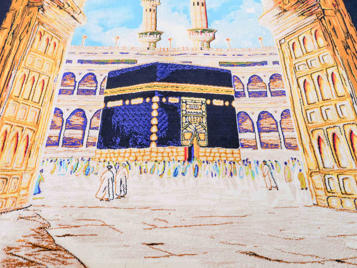 Ghom Maschinenteppich "Kaaba" 80 x 60 cm, Wandteppich / Bildteppich, Mehrfarbig, aus pflanzlicher Seide (Viskose), Hand-Finished. Teppichnummer: V103MC048H. Persian Luxury Collection by Khademi. Made in Iran / Persia – Vertrieb durch JUPITER Intl.