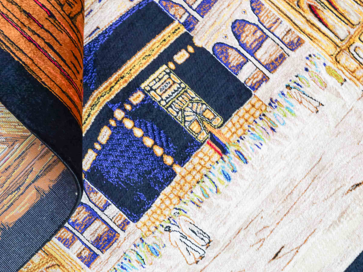 Ghom Maschinenteppich "Kaaba" 80 x 60 cm, Wandteppich / Bildteppich, Mehrfarbig, aus pflanzlicher Seide (Viskose), Hand-Finished. Teppichnummer: V103MC048H. Persian Luxury Collection by Khademi. Made in Iran / Persia – Vertrieb durch JUPITER Intl.