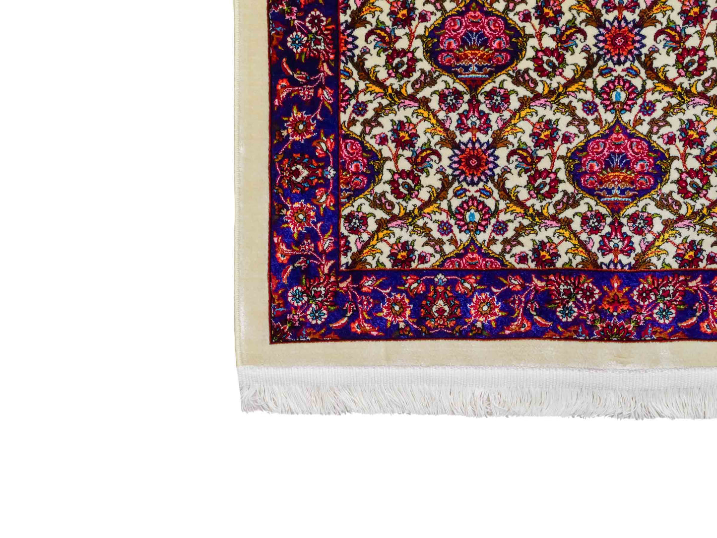 Ghom Maschinenteppich "Kiyumars" 90 x 60 cm aus pflanzlicher Seide (Viskose), Allover-Design, Cremeweiß, Blau, Rot. Teppichnummer: V53CR054M. Persian Luxury Collection by Khademi. Made in Iran / Persia – Vertrieb durch JUPITER Intl.