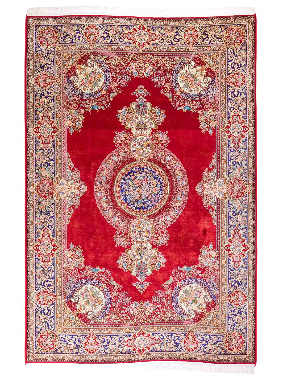 Ghom Maschinenteppich "Kubad" 300 x 200 cm, mit Medaillon, aus pflanzlicher Seide (Viskose), Rot-Marineblau. Teppichnummer: V70RD600M. Persian Luxury Collection by Khademi. Made in Iran / Persia – Vertrieb durch JUPITER Intl.