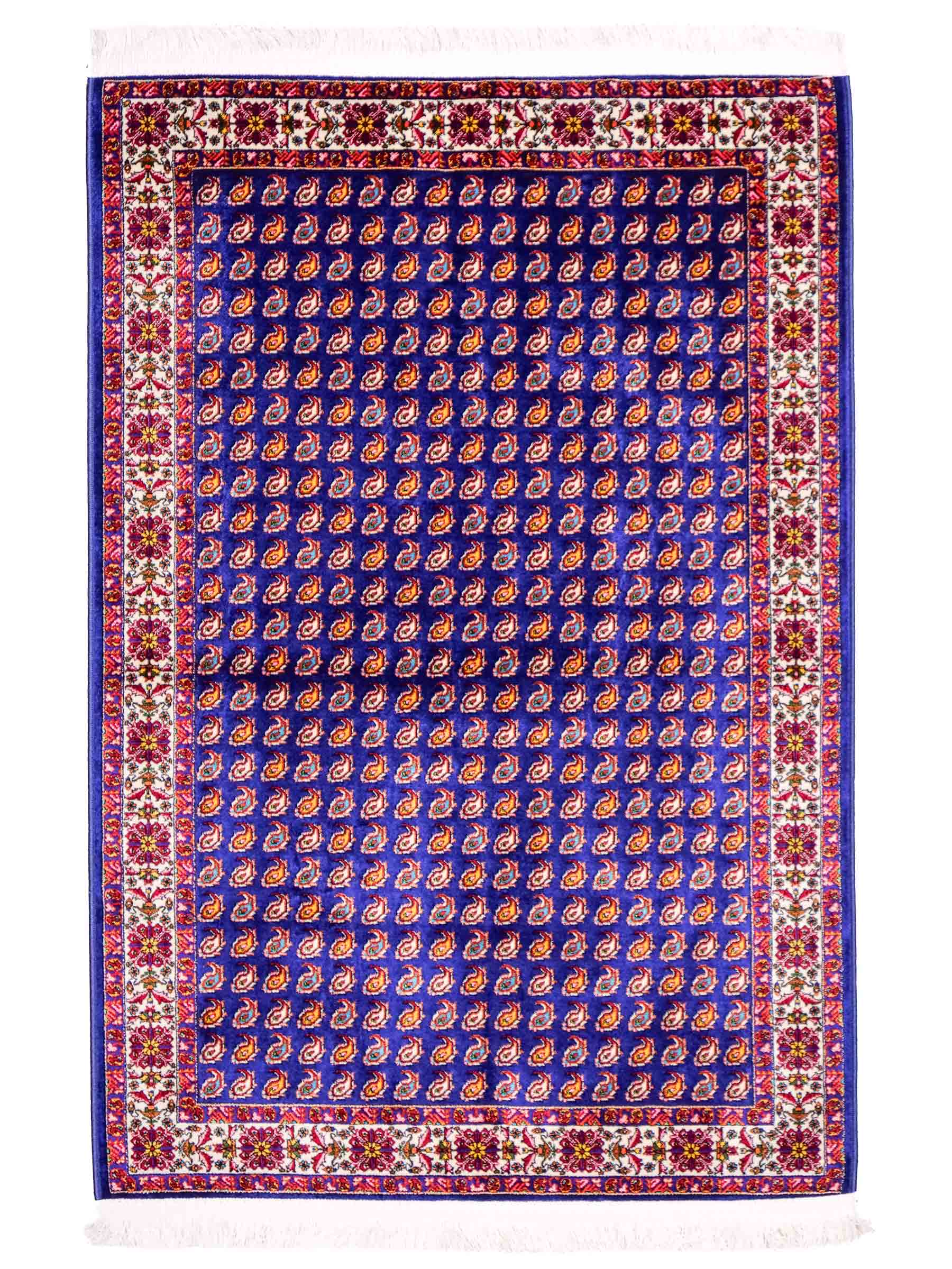 Ghom Maschinenteppich "Lohrasp" 90 x 60 cm aus pflanzlicher Seide (Viskose), Allover-Design (Boteh Mir), Dunkelblau. Teppichnummer: V54DB054M. Persian Luxury Collection by Khademi. Made in Iran / Persia – Vertrieb durch JUPITER Intl.