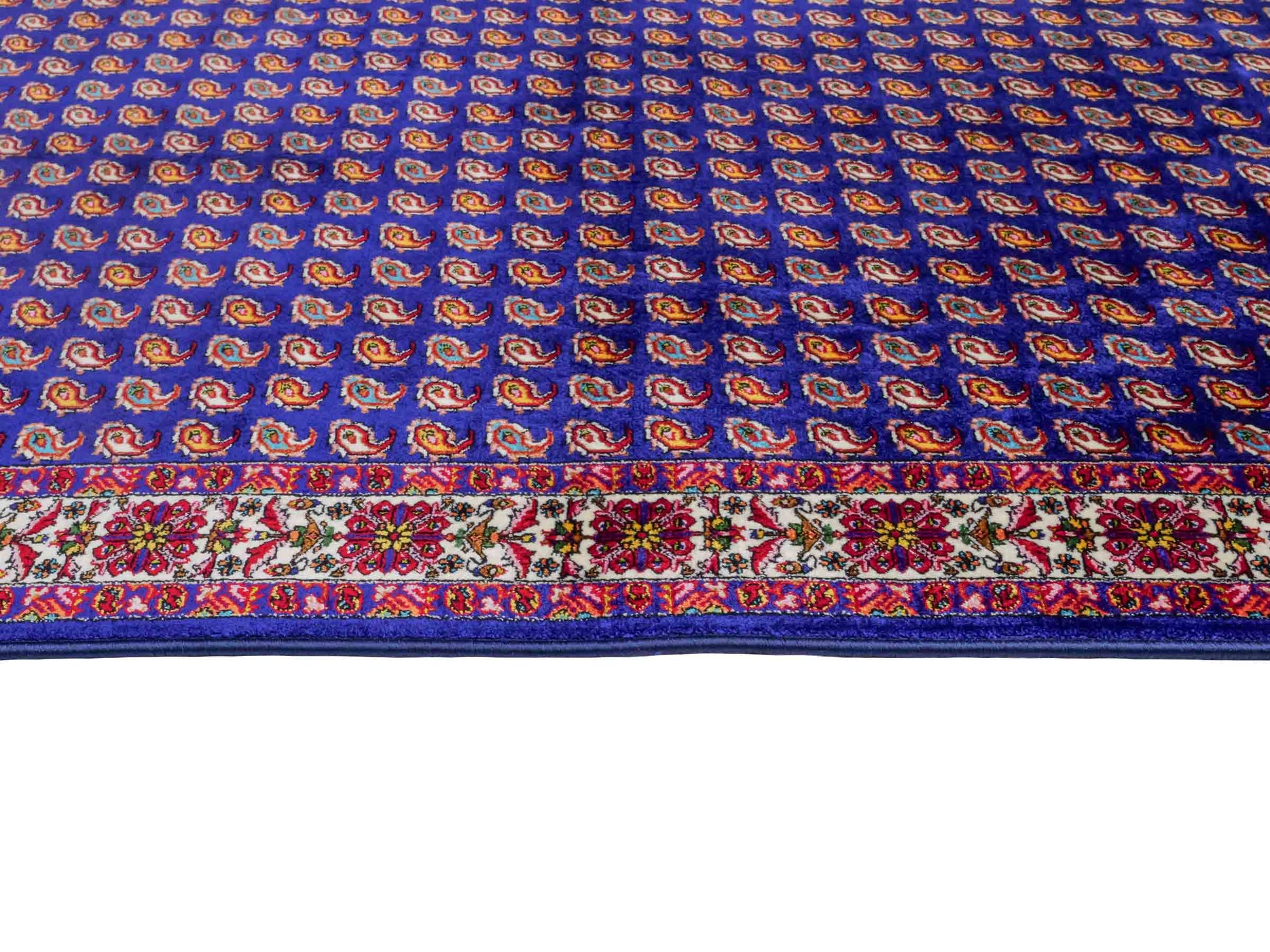 Ghom Maschinenteppich "Lohrasp" 90 x 60 cm aus pflanzlicher Seide (Viskose), Allover-Design (Boteh Mir), Dunkelblau. Teppichnummer: V54DB054M. Persian Luxury Collection by Khademi. Made in Iran / Persia – Vertrieb durch JUPITER Intl.