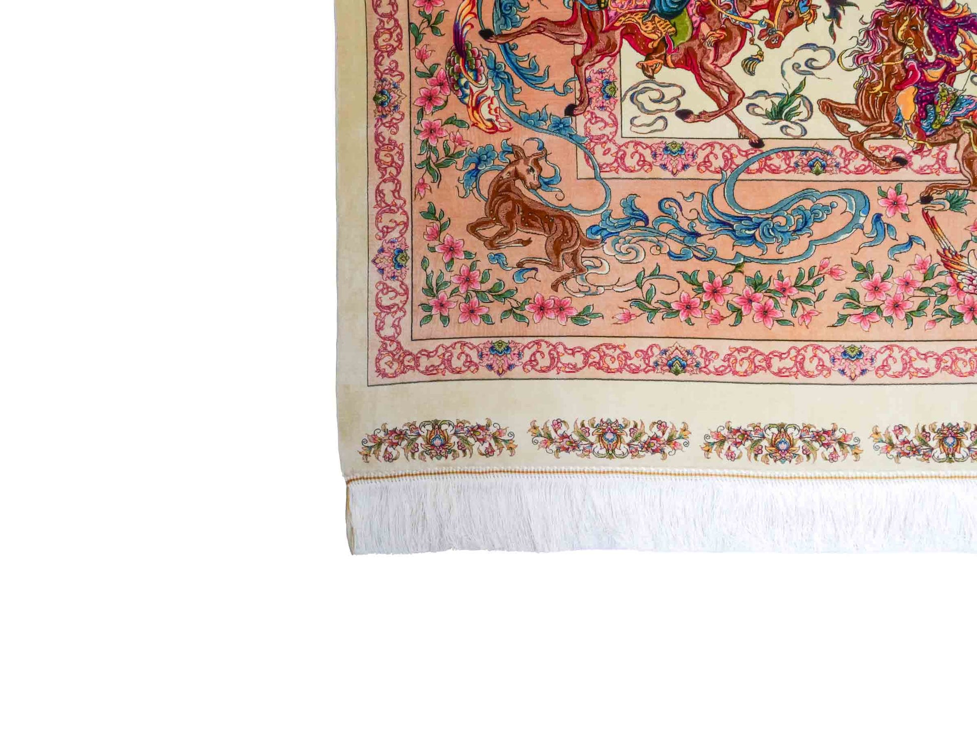 Ghom Maschinenteppich "Mahan" 300 x 200 cm aus pflanzlicher Seide (Viskose) mit Jagdmotiv-Medaillon, Cremeweiß, Beige. Teppichnummer: V60CR600H. Persian Luxury Collection by Khademi. Made in Iran / Persia – Vertrieb durch JUPITER Intl.
