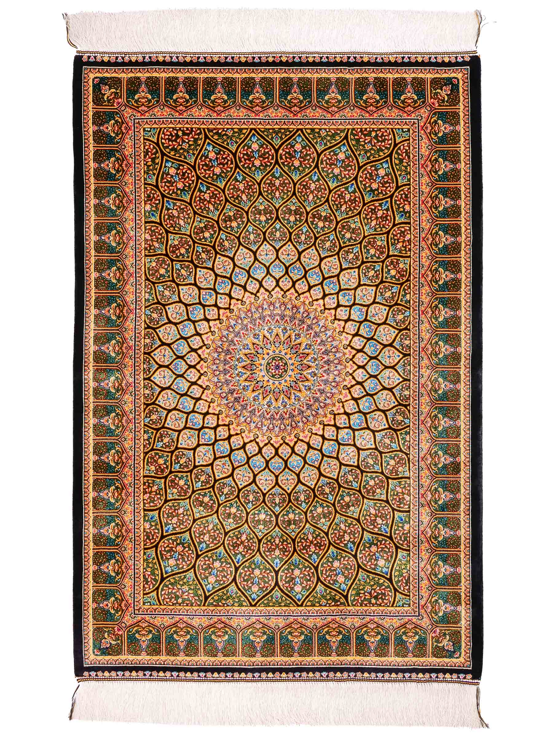 Ghom Maschinenteppich "Manuchehr" 120 x 80 cm aus pflanzlicher Seide (Viskose) mit Gumbad-Medaillon, Schwarz. Teppichnummer: V56BK096H. Persian Luxury Collection by Khademi. Made in Iran / Persia – Vertrieb durch JUPITER Intl.