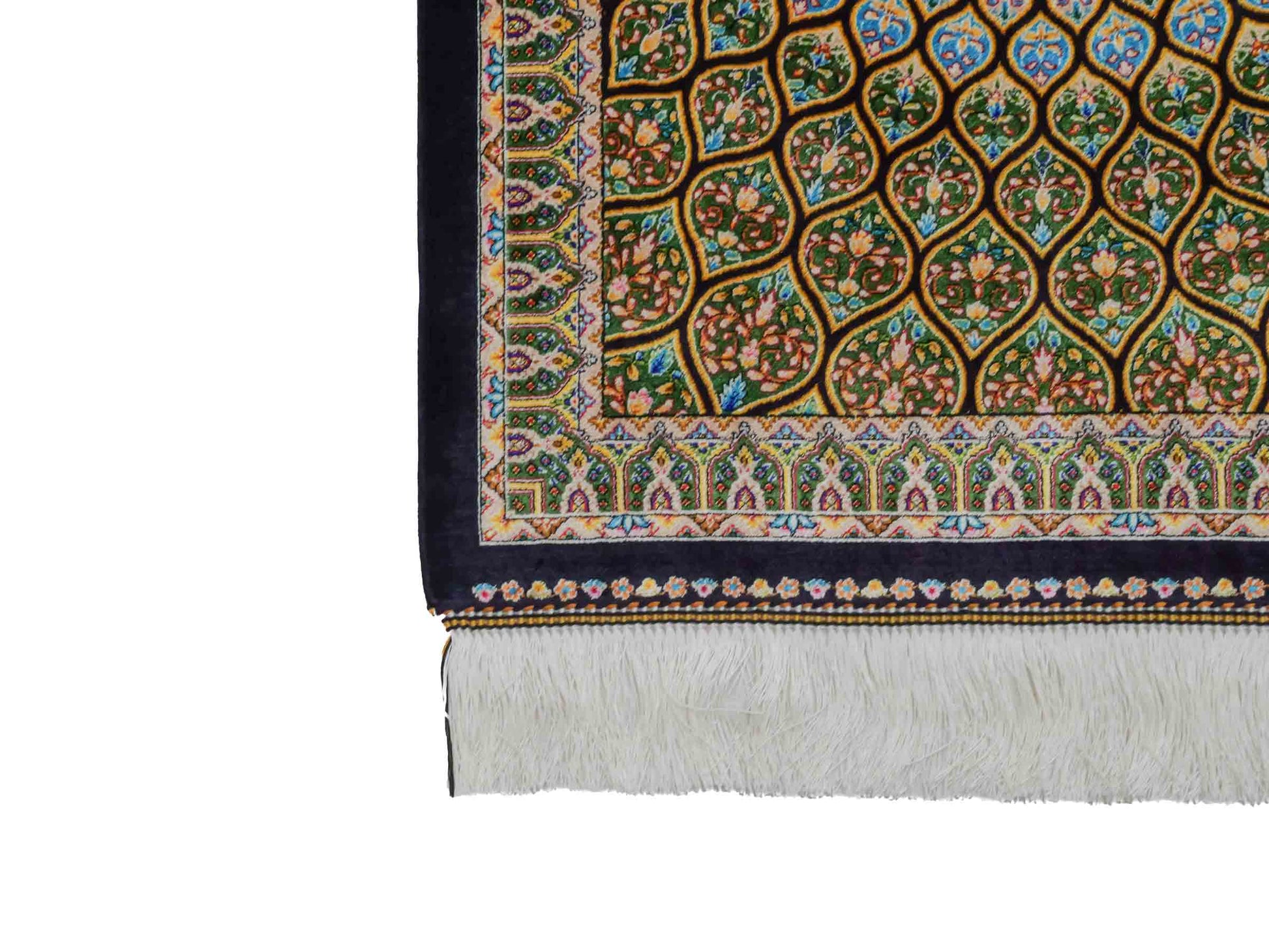 Ghom Maschinenteppich "Manuchehr" 90 x 60 cm aus pflanzlicher Seide (Viskose) mit Gumbad-Medaillon, Schwarz. Teppichnummer: V56BK054H. Persian Luxury Collection by Khademi. Made in Iran / Persia – Vertrieb durch JUPITER Intl.