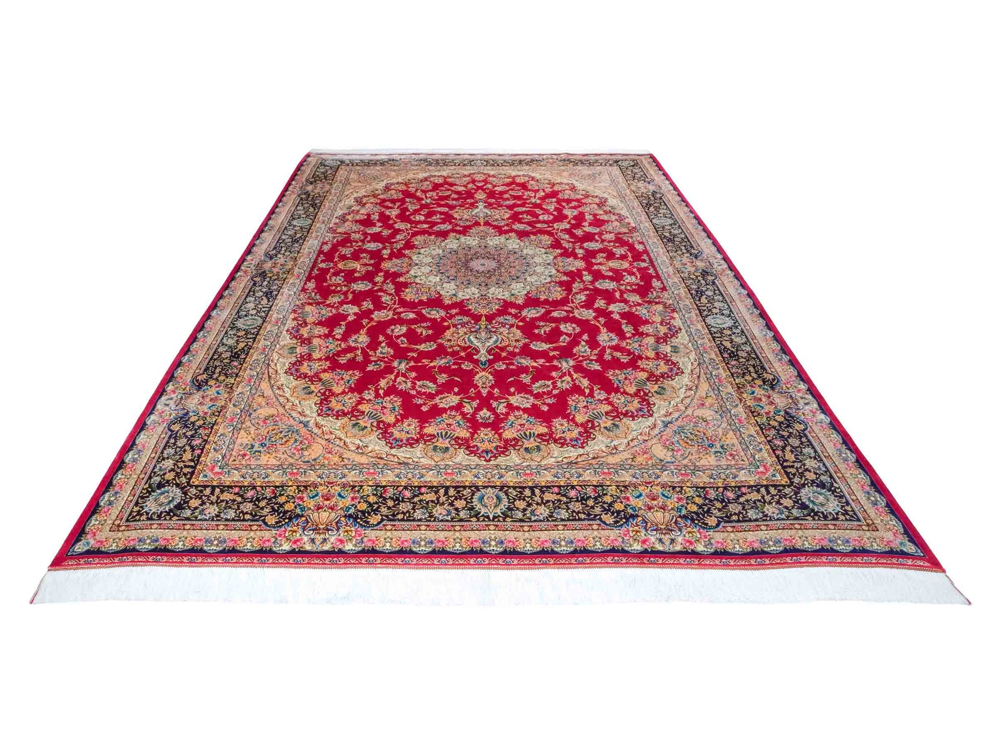 Ghom Maschinenteppich "Mehr" 300 x 200 cm aus pflanzlicher Seide (Viskose) mit Medaillon, Rot. Teppichnummer: V61RD600H. Persian Luxury Collection by Khademi. Made in Iran / Persia – Vertrieb durch JUPITER Intl.