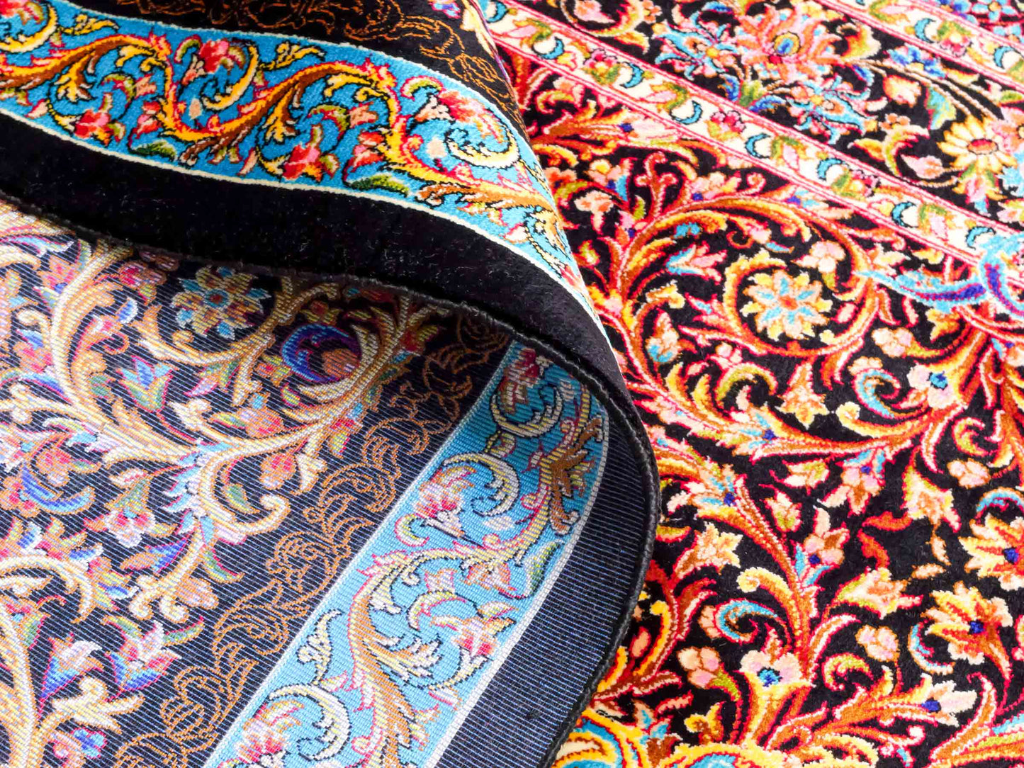 Ghom Maschinenteppich "Mehrab" 300 x 200 cm aus pflanzlicher Seide (Viskose) mit Paradies-Lebensbaum, Schwarz. Teppichnummer: V62BK600H. Persian Luxury Collection by Khademi. Made in Iran / Persia – Vertrieb durch JUPITER Intl.