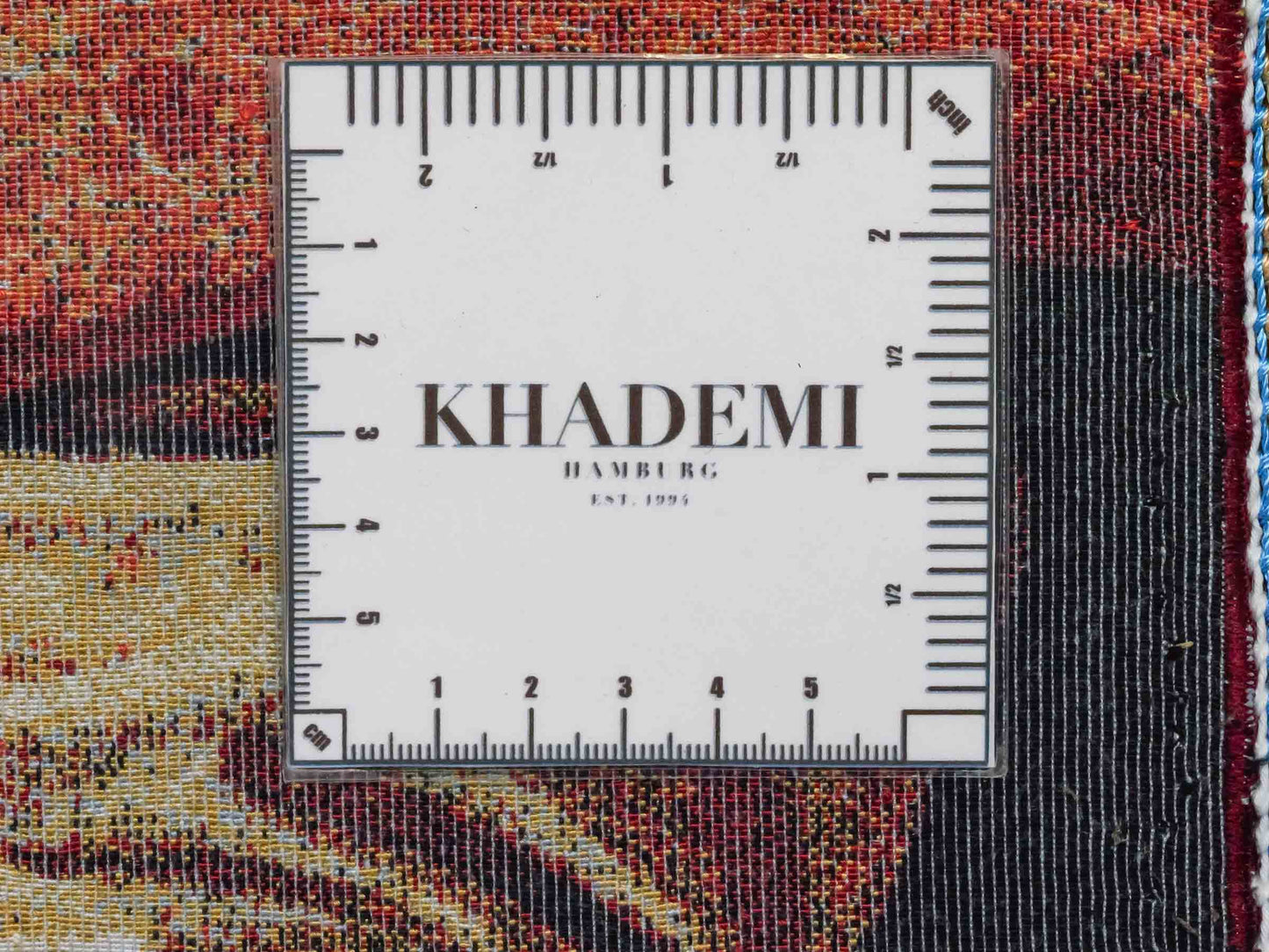 Ghom Maschinenteppich "Maria Mutter Gottes" 90 x 60 cm aus pflanzlicher Seide (Viskose). Wandteppich mit Bildmotiv, Mehrfarbig. Teppichnummer: V32MC054H. Persian Luxury Collection by Khademi. Made in Iran / Persia – Vertrieb durch JUPITER Intl.