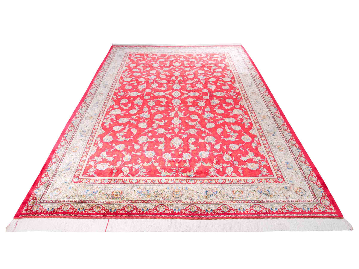 Ghom Maschinenteppich "Nowruz" 300 x 200 cm, durchgemustert, aus pflanzlicher Seide (Viskose), Rot/Cremeweiß. Teppichnummer: V67RD600H. Persian Luxury Collection by Khademi. Made in Iran / Persia – Vertrieb durch JUPITER Intl.