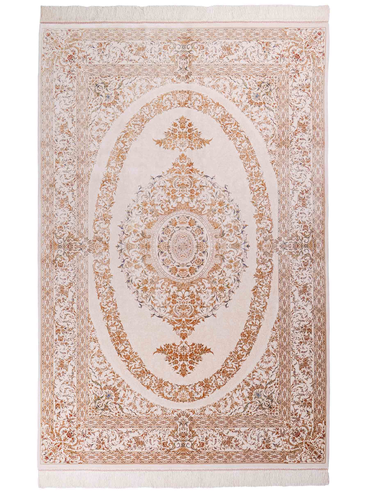 Ghom Maschinenteppich "Pari" 225 x 150 cm, mit Medaillon, aus pflanzlicher Seide (Viskose), Cremeweiß/Gold. Teppichnummer: V68CR338H. Persian Luxury Collection by Khademi. Made in Iran / Persia – Vertrieb durch JUPITER Intl.