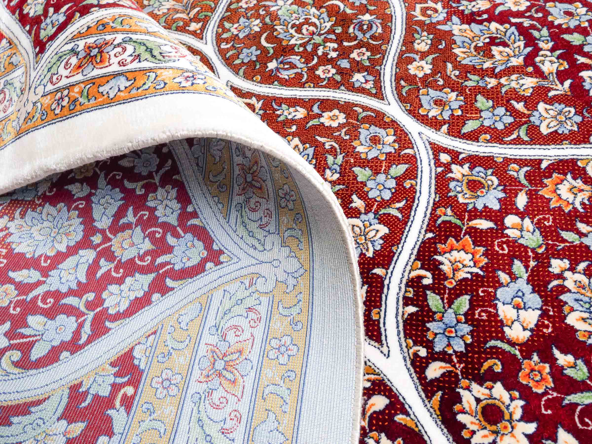 Ghom Maschinenteppich "Rudabeh" 350 x 250 cm, mit Medaillon, aus pflanzlicher Seide (Viskose), Rot-Cremeweiß. Teppichnummer: V72RC875H. Persian Luxury Collection by Khademi. Made in Iran / Persia – Vertrieb durch JUPITER Intl.
