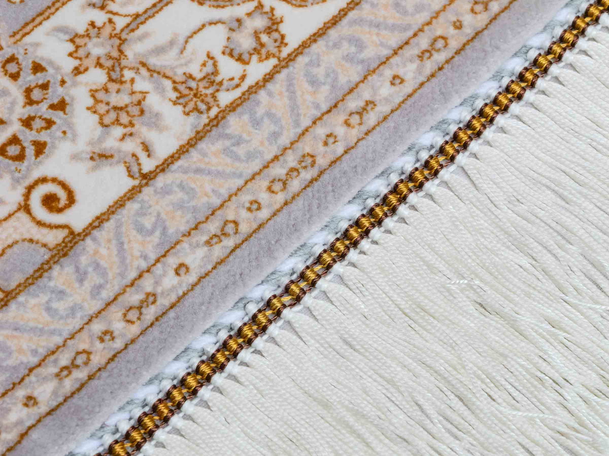 Ghom Maschinenteppich "Shapur" 55 x 37 cm, mit Medaillon, Grau-Gold, aus pflanzlicher Seide (Viskose), Hand-Finished. Teppichnummer: V85SV020H. Persian Luxury Collection by Khademi. Made in Iran / Persia – Vertrieb durch JUPITER Intl.
