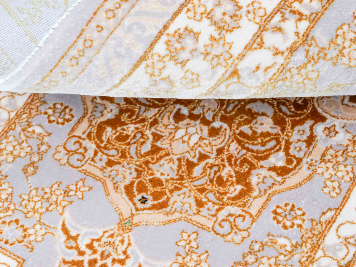 Ghom Maschinenteppich "Shapur" 55 x 37 cm, mit Medaillon, Grau-Gold, aus pflanzlicher Seide (Viskose), Hand-Finished. Teppichnummer: V85SV020H. Persian Luxury Collection by Khademi. Made in Iran / Persia – Vertrieb durch JUPITER Intl.