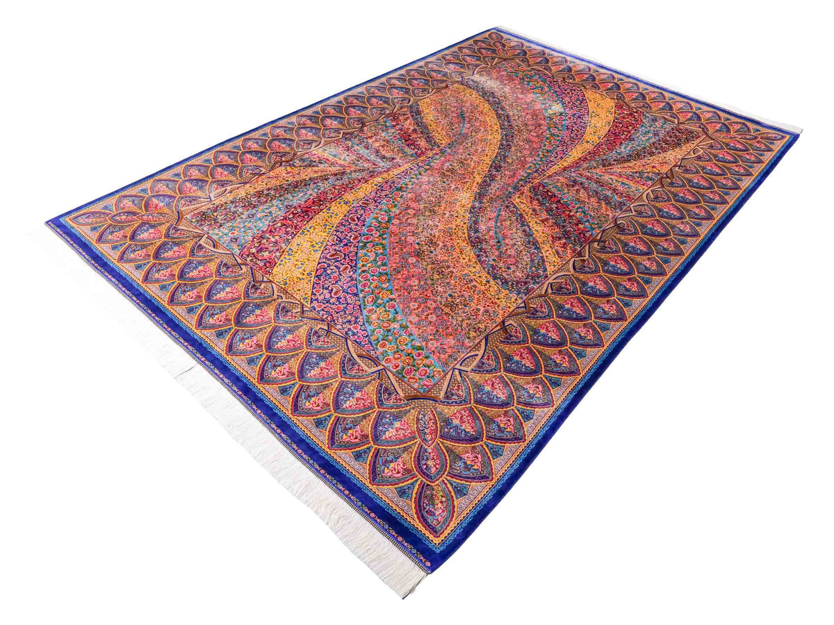 Ghom Maschinenteppich "Siyamak" 300 x 200 cm, abstrakt durchgemustert, aus pflanzlicher Seide (Viskose), Blau-Mehrfarbig. Teppichnummer: V78DB600H. Persian Luxury Collection by Khademi. Made in Iran / Persia – Vertrieb durch JUPITER Intl.