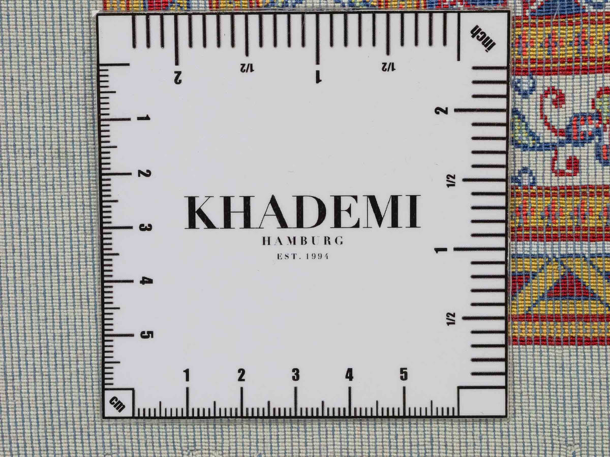 Ghom Maschinenteppich "Yazdgerd" 40 x 40 cm, mit Medaillon, Beige, aus pflanzlicher Seide (Viskose), Hand-Finished. Teppichnummer: V92BG016H. Persian Luxury Collection by Khademi. Made in Iran / Persia – Vertrieb durch JUPITER Intl.
