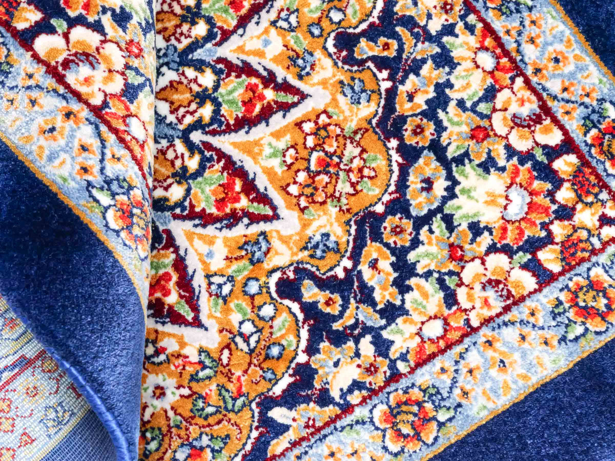 Ghom Maschinenteppich "Zarasp" 40 x 40 cm, mit Medaillon, Marineblau, aus pflanzlicher Seide (Viskose), Hand-Finished. Teppichnummer: V94NY016H. Persian Luxury Collection by Khademi. Made in Iran / Persia – Vertrieb durch JUPITER Intl.