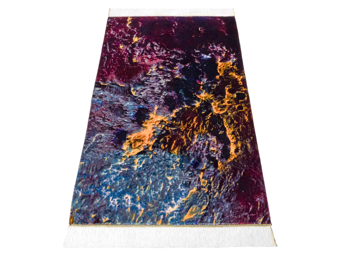 Ghom Maschinenteppich "Zurvan" 120 x 80 cm aus pflanzlicher Seide (Viskose), Design: Abstrakt, Farbe: Mehrfarbig. Teppichnummer: V95DB096H. Persian Luxury Collection by Khademi. Made in Iran / Persia – Vertrieb durch JUPITER Intl.