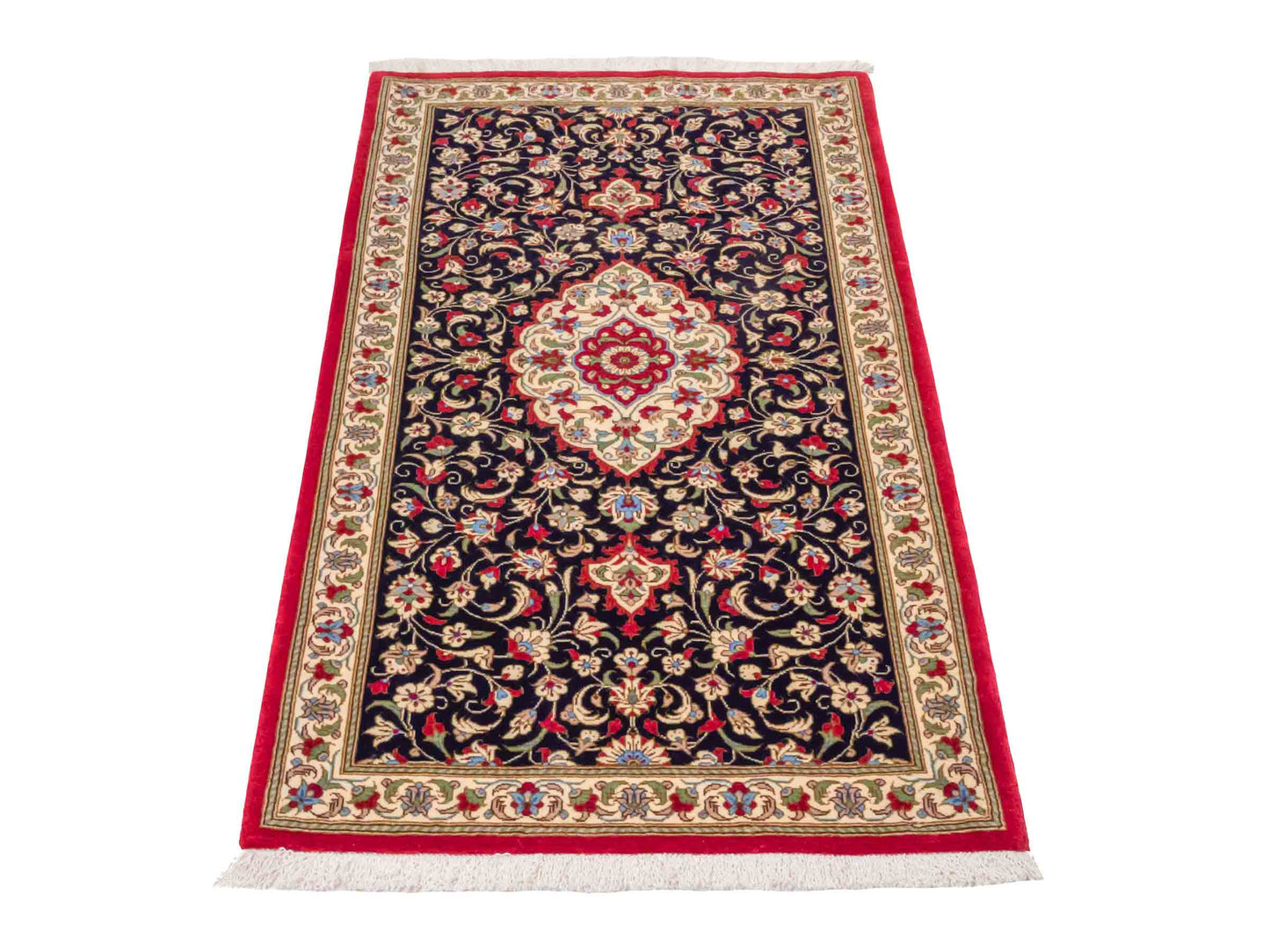 Handgeknüpfter Ghom Perserteppich von Khademi aus Wolle, marineblau, cremeweiß. Persischer Teppich. Orientteppich von Hand geknüpft in Iran. Größe: 135 cm x 71 cm. Teppichnummer: SB3-1034. Verkauf durch Jupiter Intl.