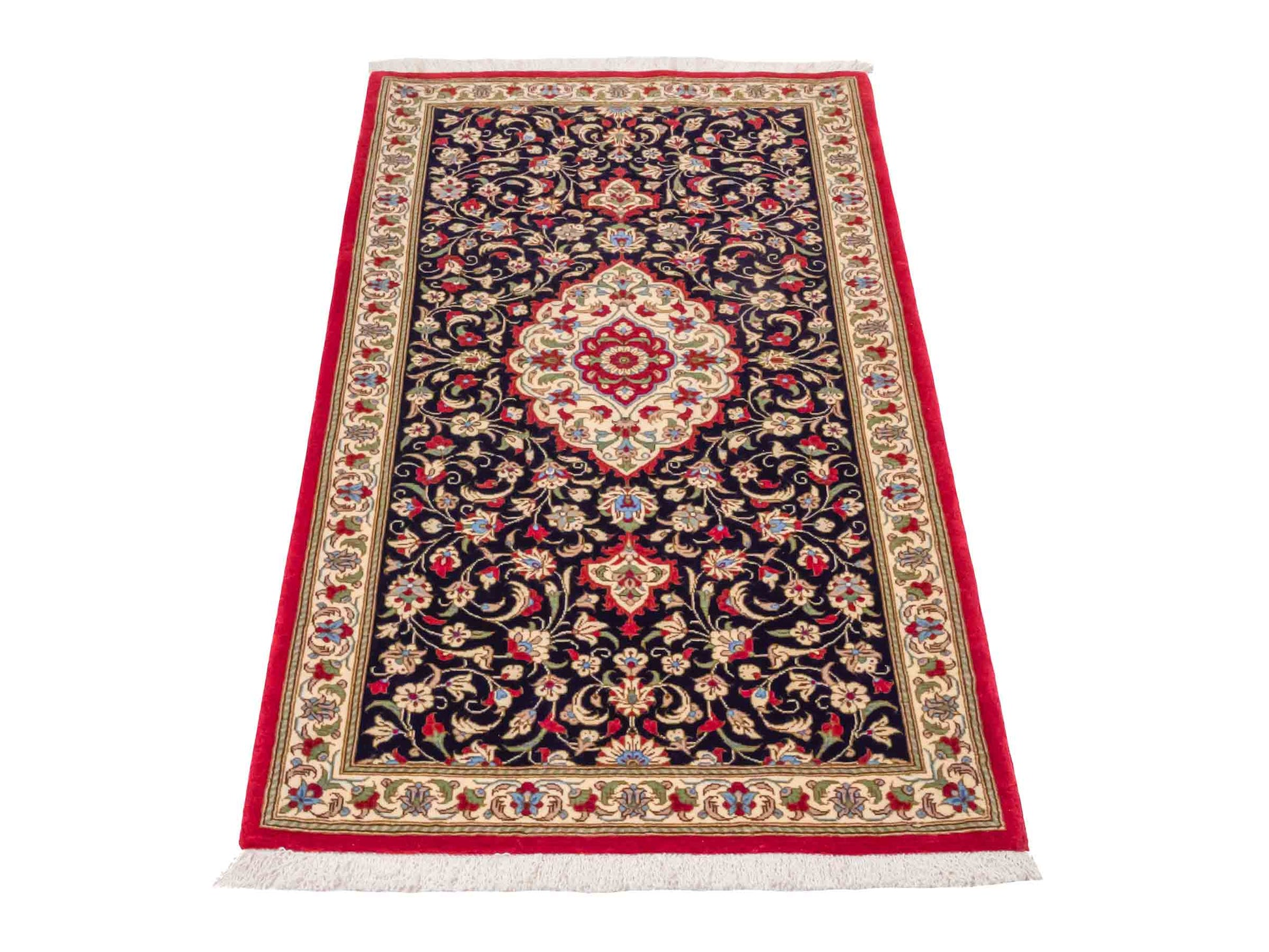 Handgeknüpfter Ghom Perserteppich von Khademi aus Wolle, marineblau, cremeweiß. Persischer Teppich. Orientteppich von Hand geknüpft in Iran. Größe: 135 cm x 71 cm. Teppichnummer: SB3-1034. Verkauf durch Jupiter Intl.