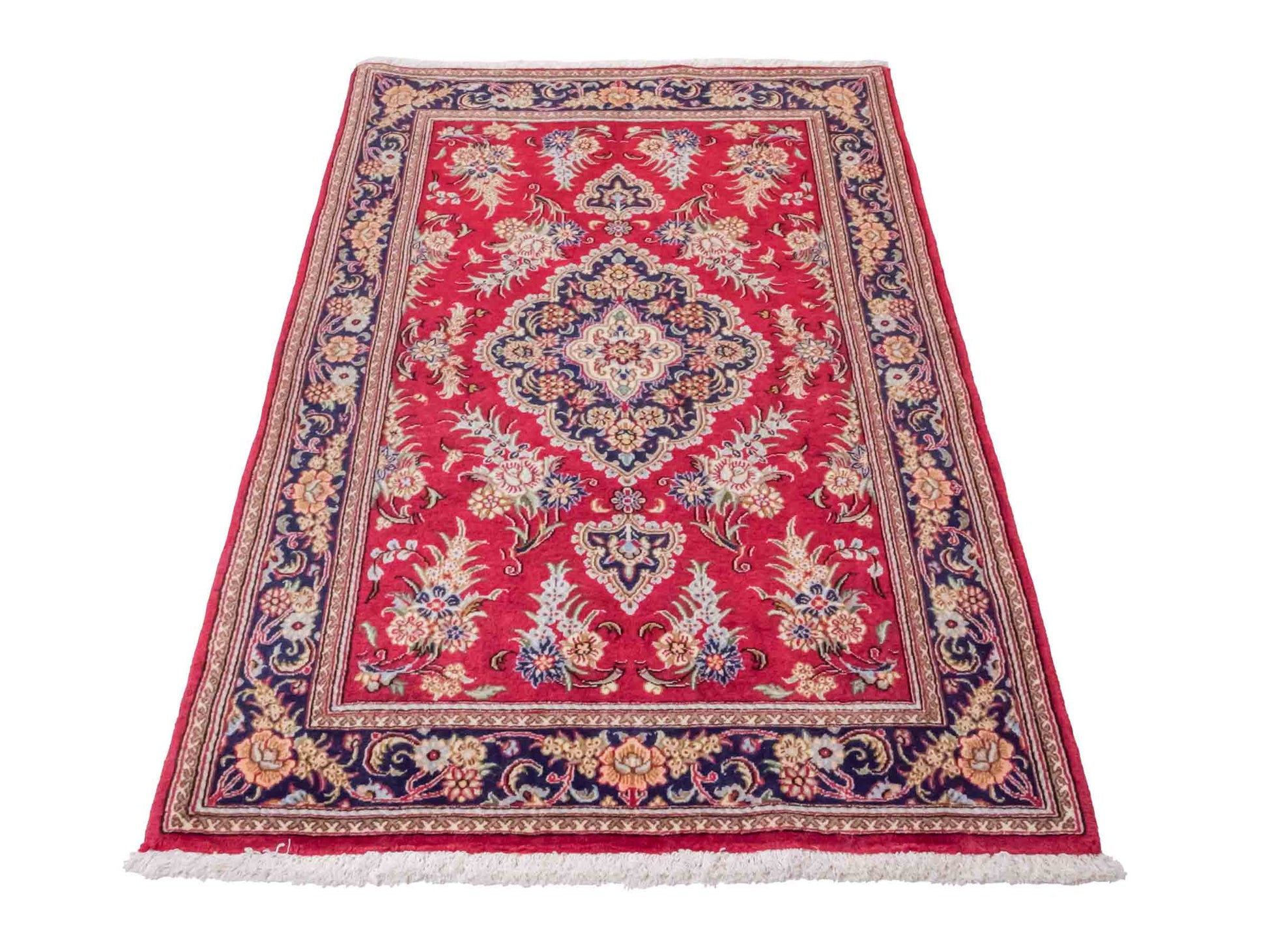 Handgeknüpfter Ghom Perserteppich von Khademi aus Wolle, rot. Persischer Teppich. Orientteppich von Hand geknüpft in Iran. Größe: 146 cm x 98 cm. Teppichnummer: SB3-1037. Verkauf durch Jupiter Intl.