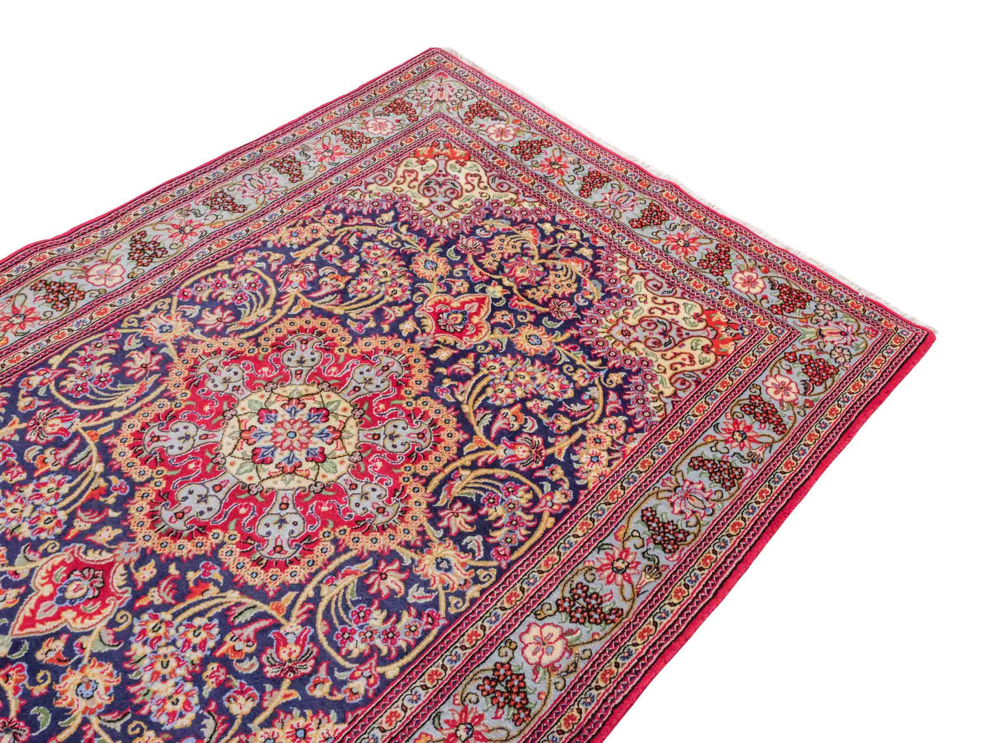Handgeknüpfter Ghom Perserteppich von Khademi aus Wolle, blau, rot. Persischer Teppich. Orientteppich von Hand geknüpft in Iran. Größe: 219 cm x 140 cm. Teppichnummer: SB3-1128. Verkauf durch Jupiter Intl.